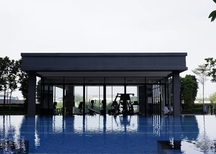 Poolview Geniehome 3Br Free100Mbps And Carpark At Utropolis Shah Alam