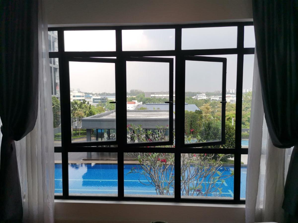 Poolview Geniehome 3br Free100mbps And Carpark At Utropolis Shah Alam